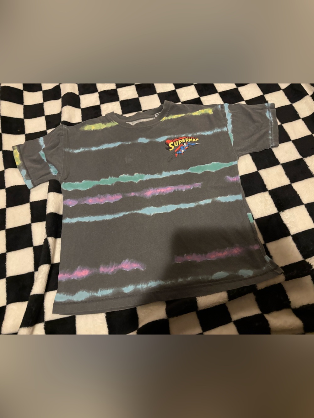 Free on bundle size medium boys superman shirt hole by collar in the back